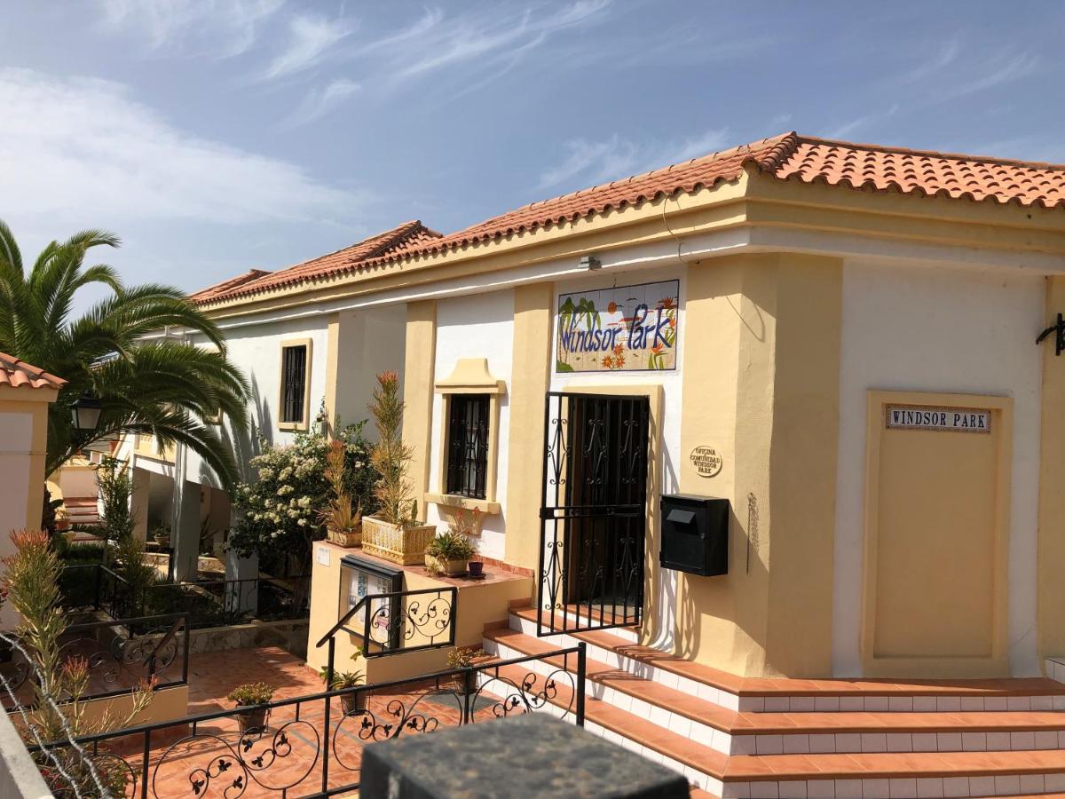 Апартаменты Hipnautic Vibes 1Br Apt W-Poolocean View Near Aqualand, Wifi, Netflix, Free Parking, 2 Pools Access Адехе Экстерьер фото
